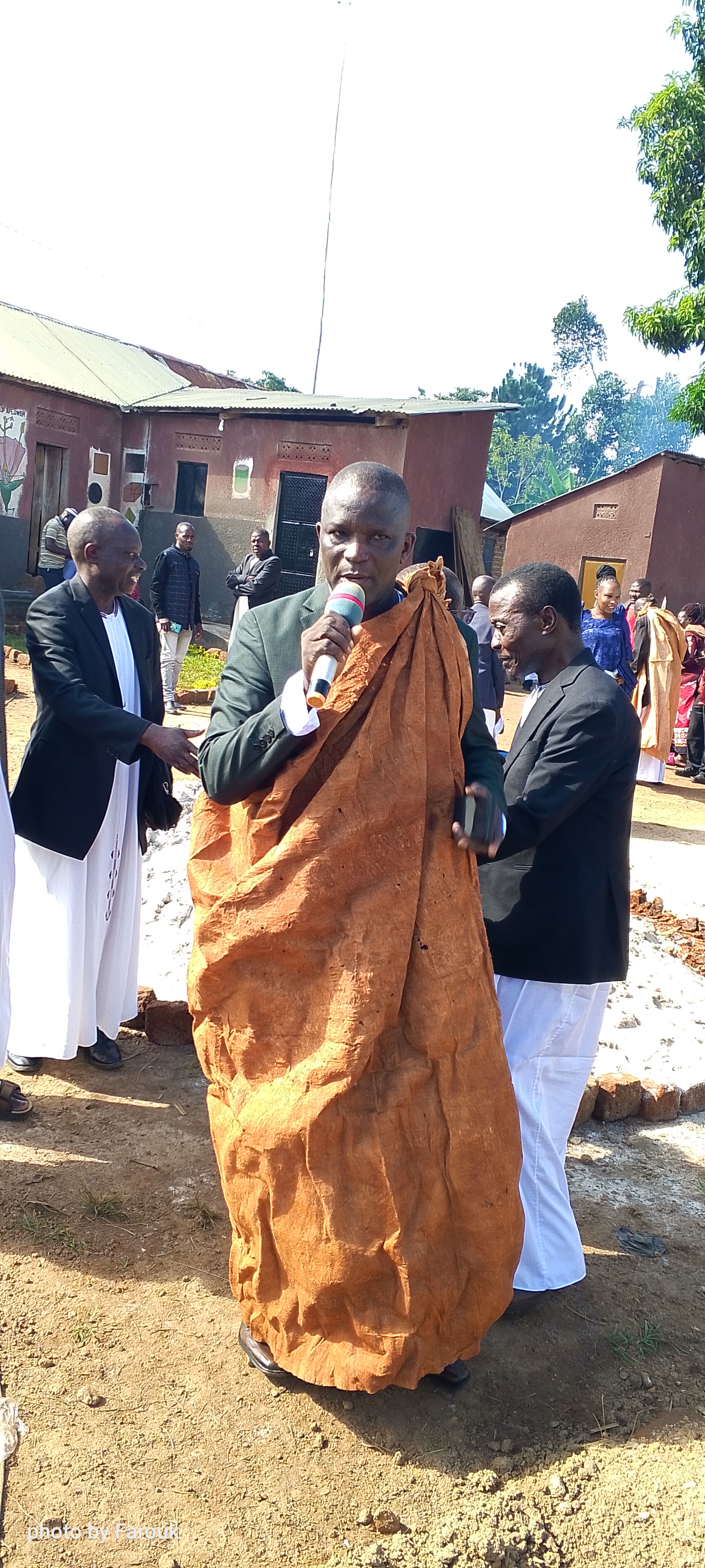 omukolo gwokutuuza Lutalo owe 12